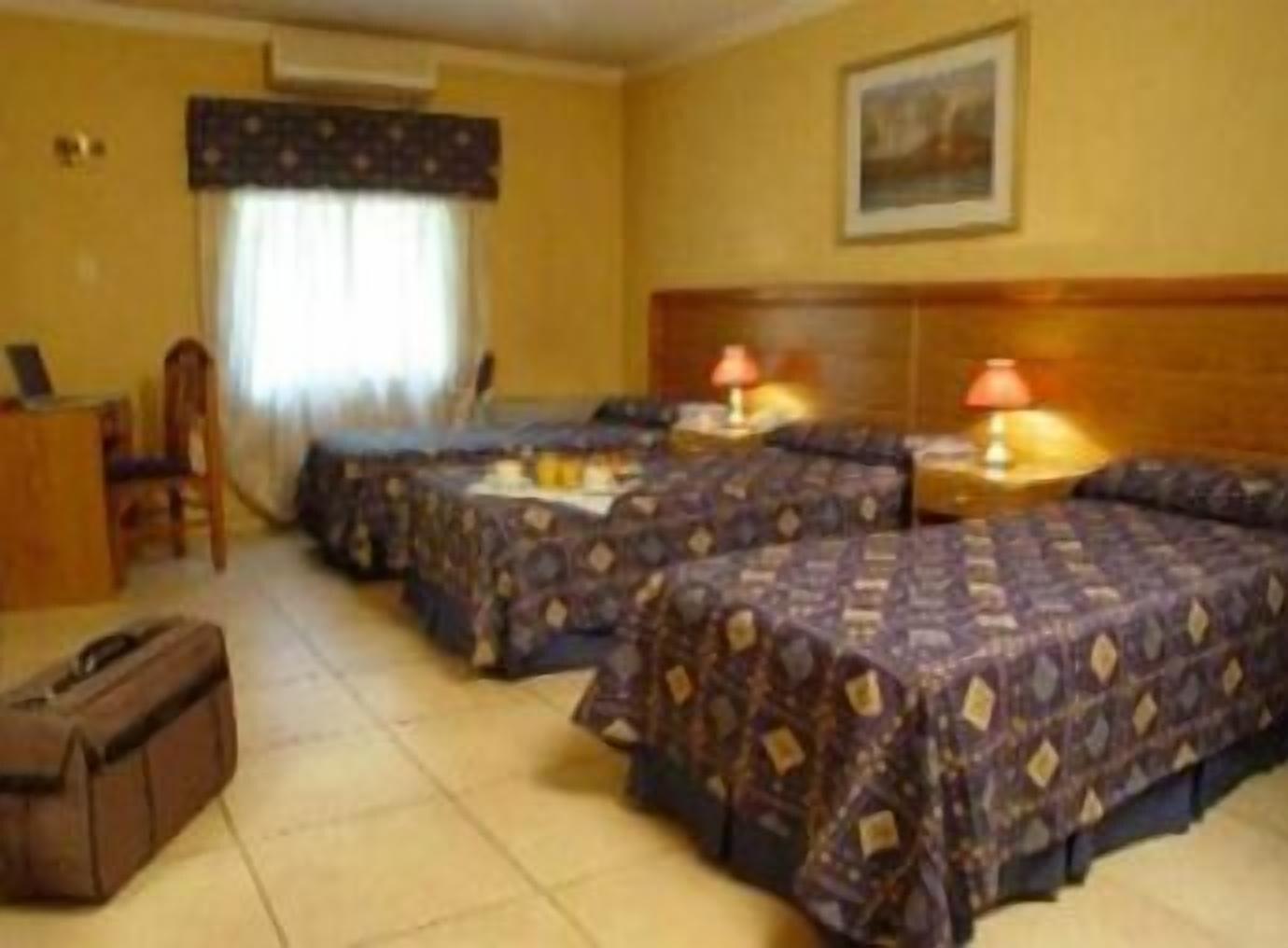 Hotel Provincial Mendoza Esterno foto