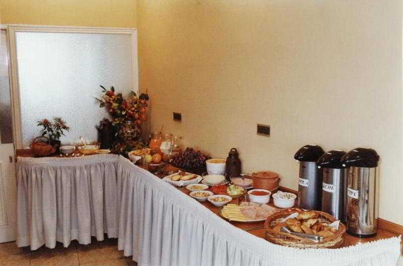 Hotel Provincial Mendoza Esterno foto
